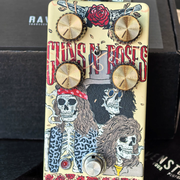 Tonevo handmade guitar effect pedals, boutique analog stompbox effects for electric guitar